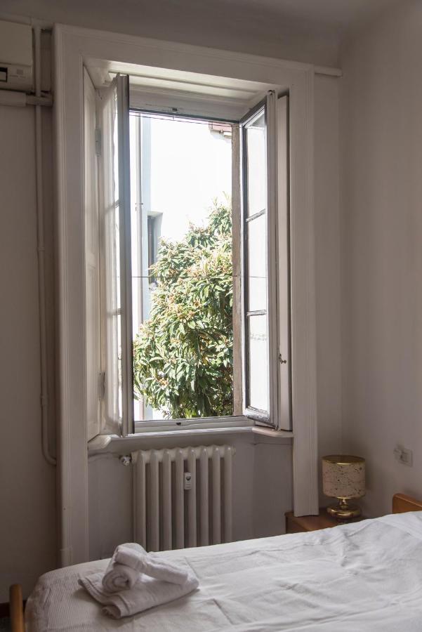 Peaceful Court Apartment In Shopping District 밀라노 외부 사진