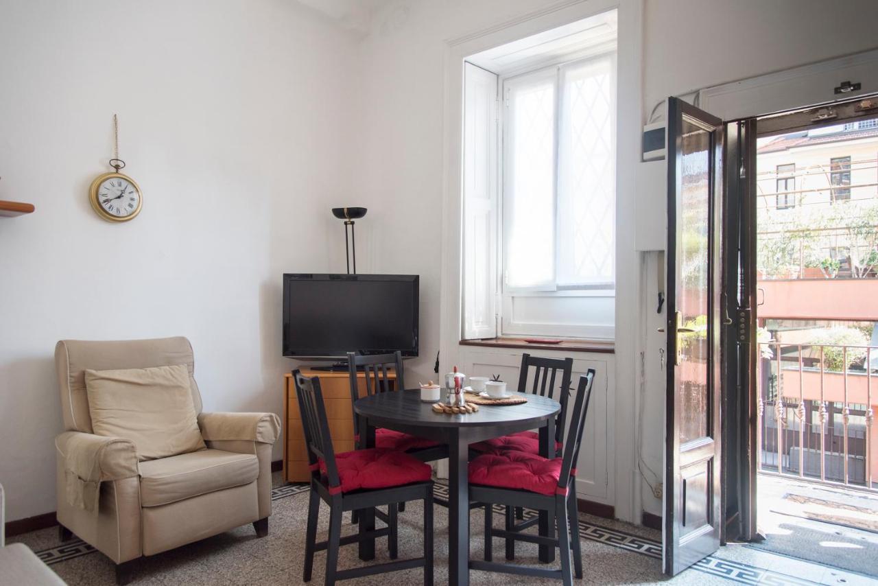 Peaceful Court Apartment In Shopping District 밀라노 외부 사진